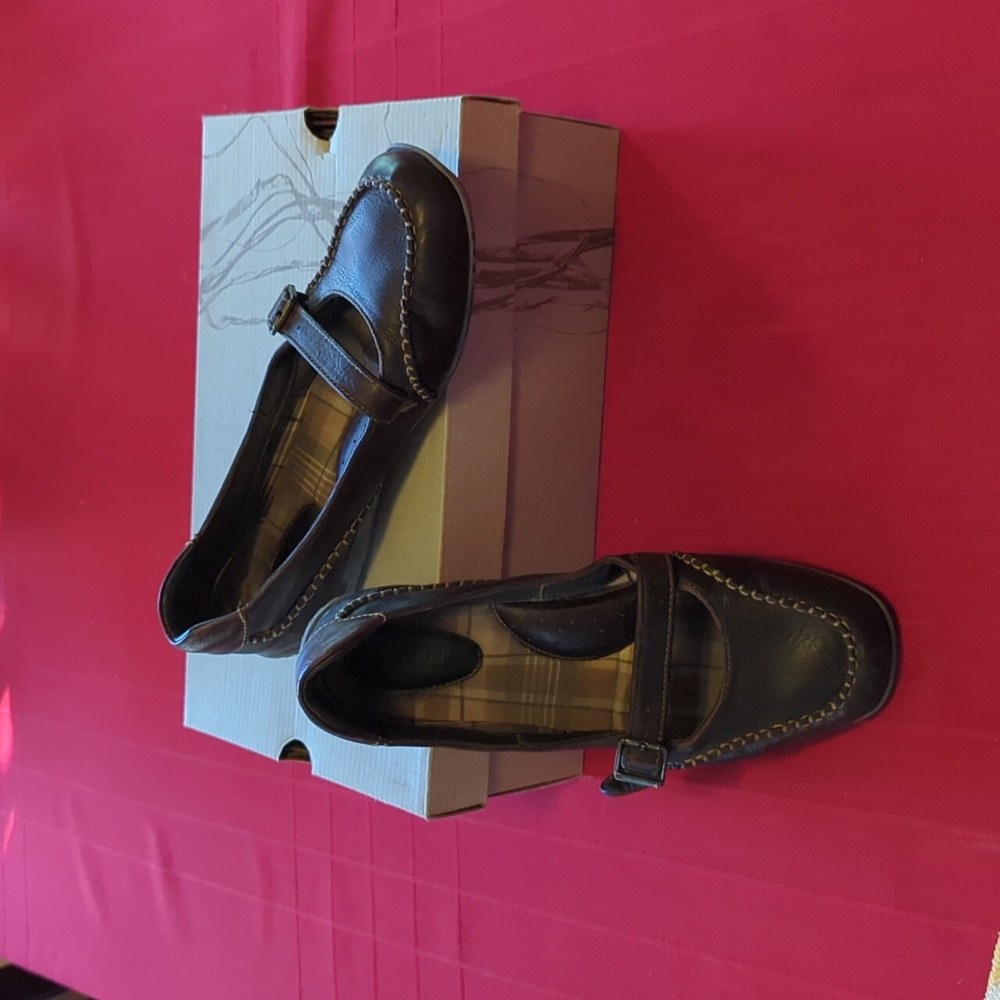 BORN Mary Jane flats. Dark brown leather with rubber soles.  Size 9